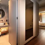 Rossa Luxury & Hotel