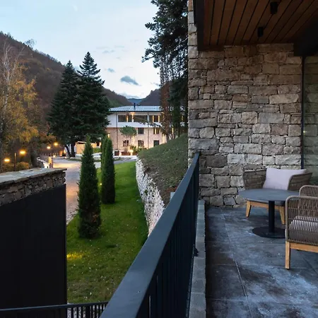 Rossa Luxury & فندق 5*