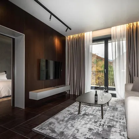 Rossa Luxury & Narechenski Bani