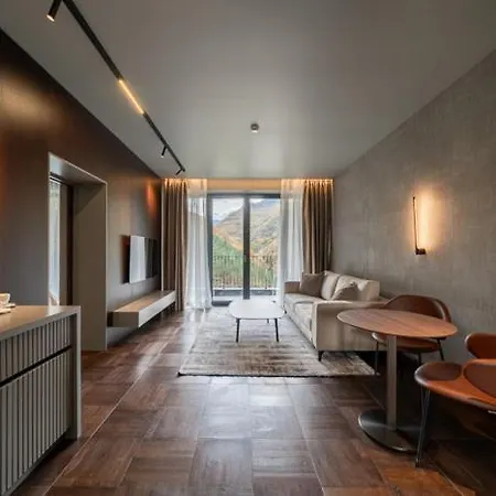 Rossa Luxury & فندق 5*