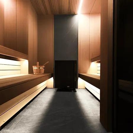 Rossa Luxury & فندق Narechenski Bani