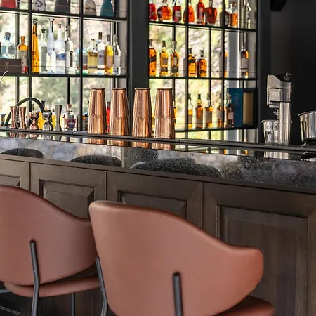 Rossa Luxury & فندق 5*